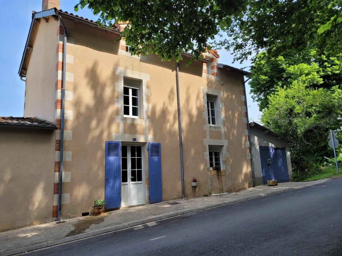 Maison De Vacances Asnieres-sur-Blour Exterior photo